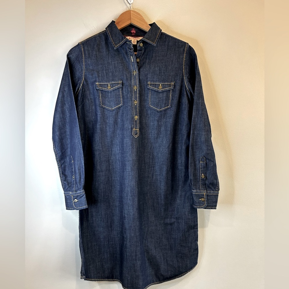 NWOT DARLING BROOKS BROTHERS LIGHT DENIMN DRESS. Great for Fall! Size 6. L-38”.